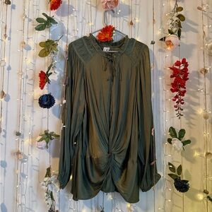 💚 Olive Green Grace + Karma Top 💚